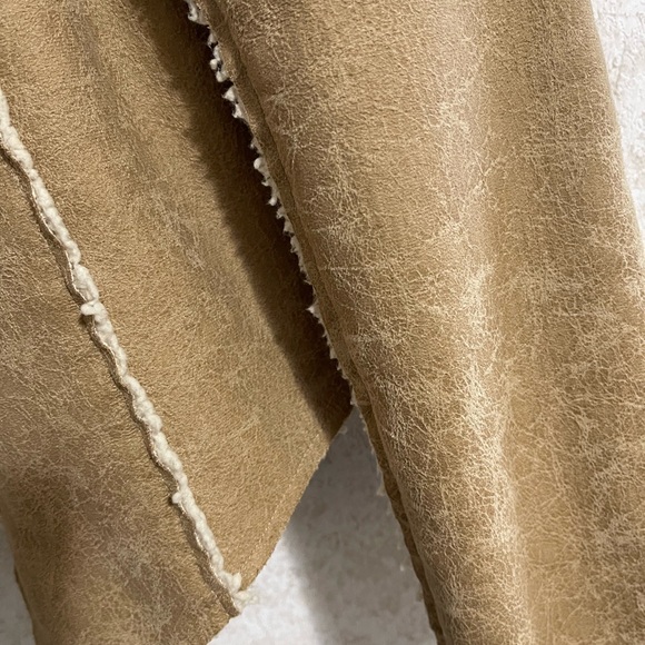 Bianca Nygard faux suede Sherpa jacket. - Picture 4 of 5